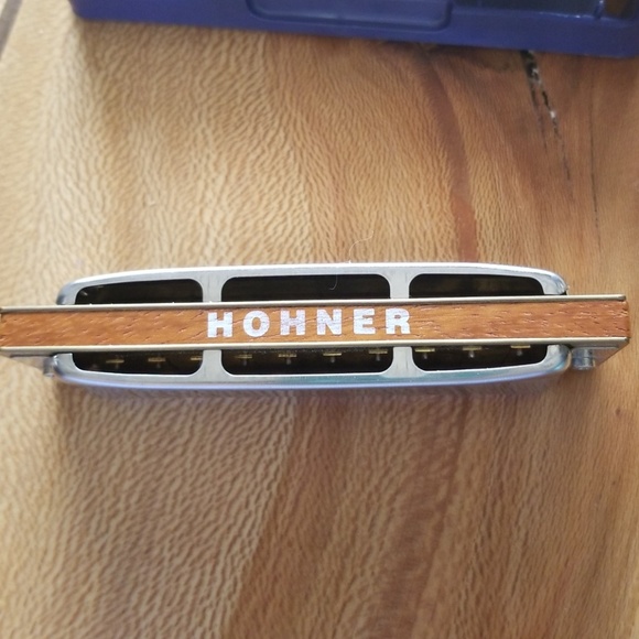Harmonica - Picture 3 of 5